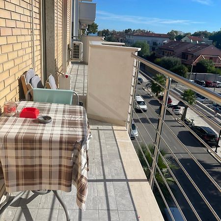 Anita Domus - Appartamento Con Vista A Pescara Bagian luar foto